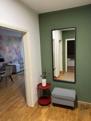 7 Emperors Central Suite